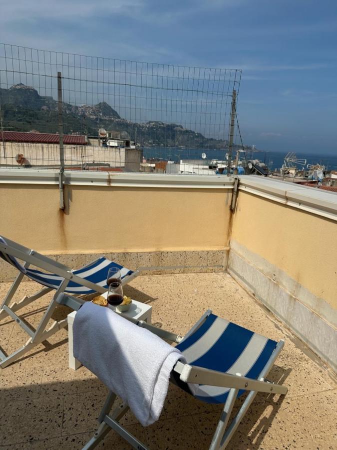 Attico Di Giggia Apartamento Giardini Naxos Exterior foto