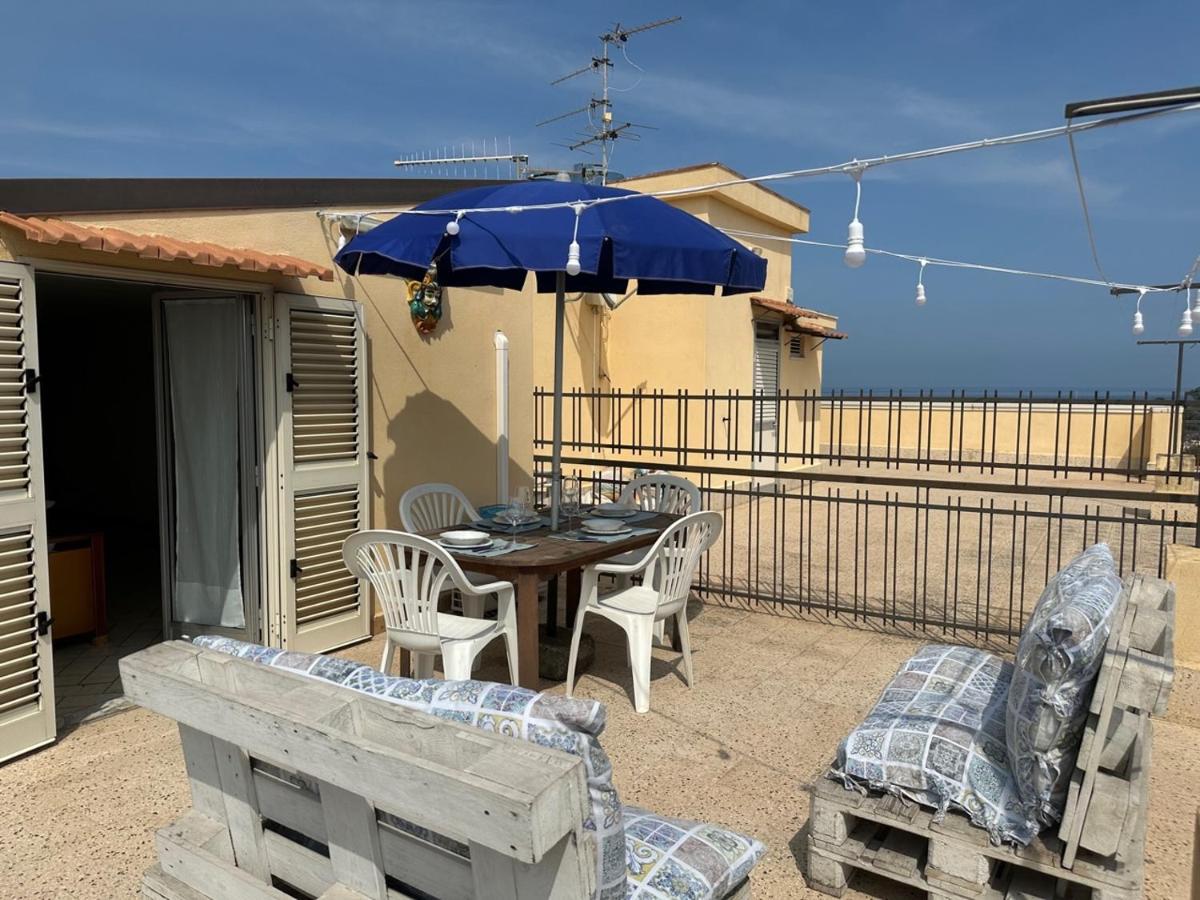 Attico Di Giggia Apartamento Giardini Naxos Exterior foto