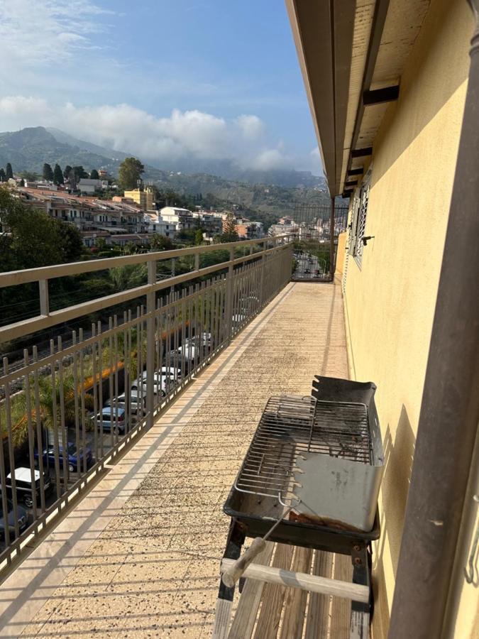 Attico Di Giggia Apartamento Giardini Naxos Exterior foto
